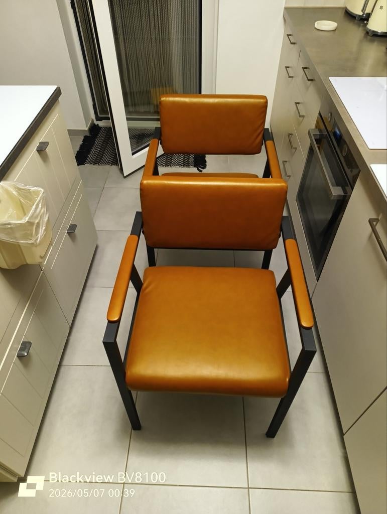 Très belles chaises quasi neufs, Maison & Meubles, Enlèvement