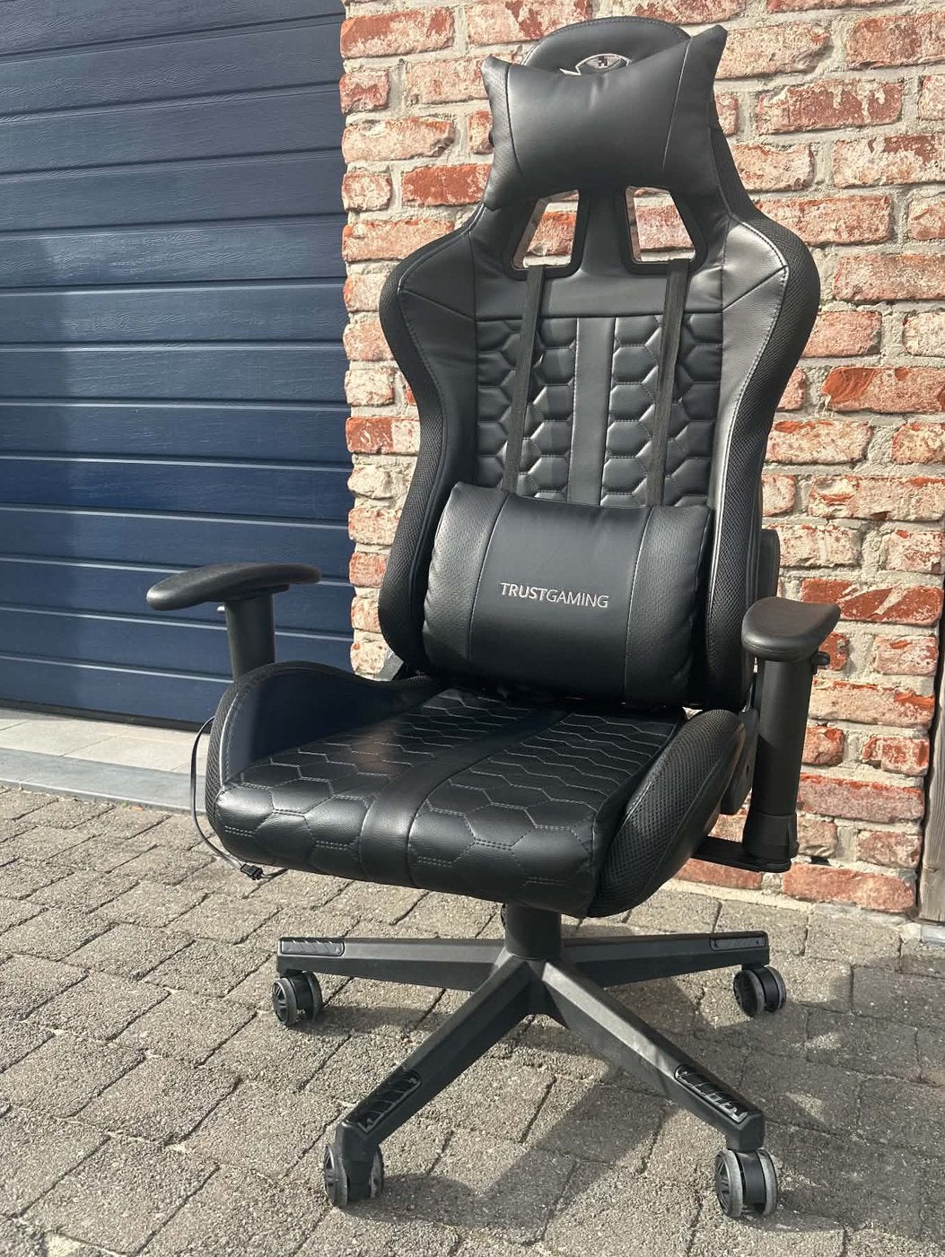 Chaise de jeu GxTrust noire + éclairage LED, Maison & Meubles, Chaise de bureau de gaming, Enlèvement, Utilisé, Chaise de bureau