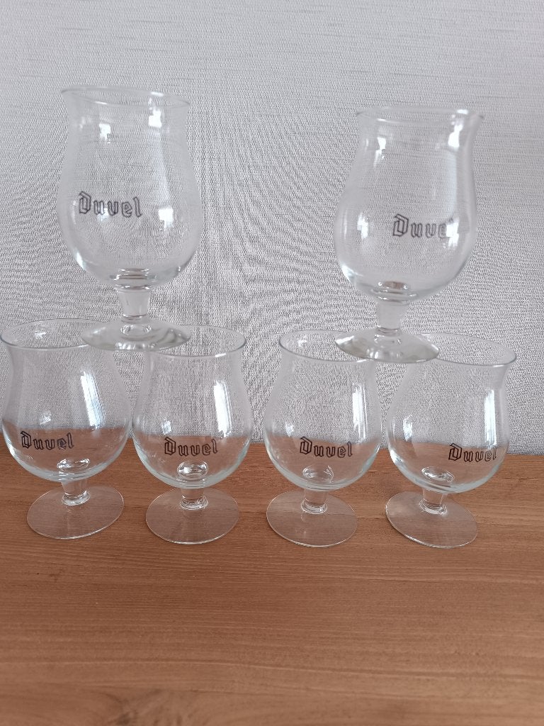 6 splinternieuwe DUVEL glazen met Zwarte letters, Ophalen of Verzenden, Nieuw, Glas of Glazen, Duvel