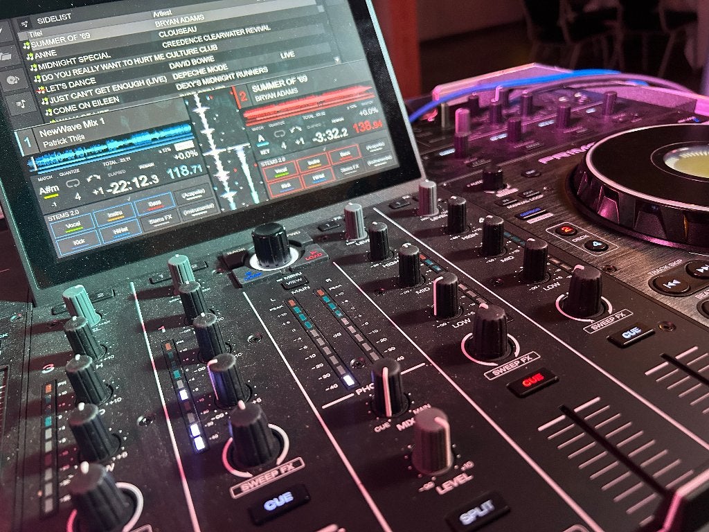 Denon Prime 4+ met flightcase en onderstel, Muziek en Instrumenten, Dj-sets en Draaitafels, Ophalen, Zo goed als nieuw, Dj-set