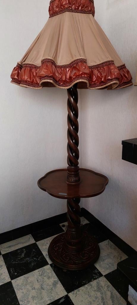 Eiken staande lamp met een geïntegreerd  bijzetafeltje, Antiek en Kunst, Ophalen