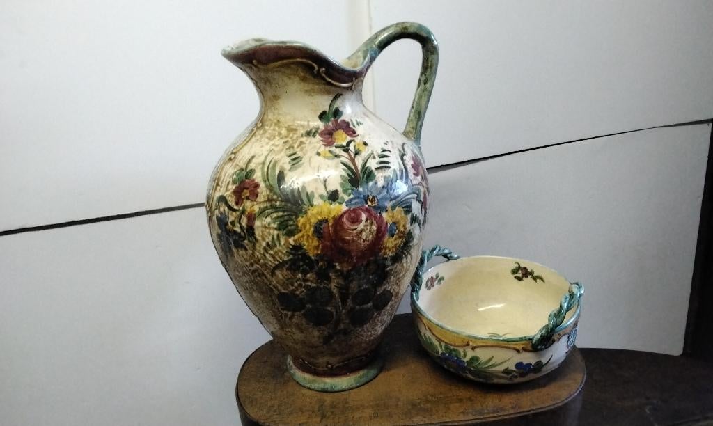 AARDEWERK UIT RIGA, Antiek en Kunst, Ophalen of Verzenden