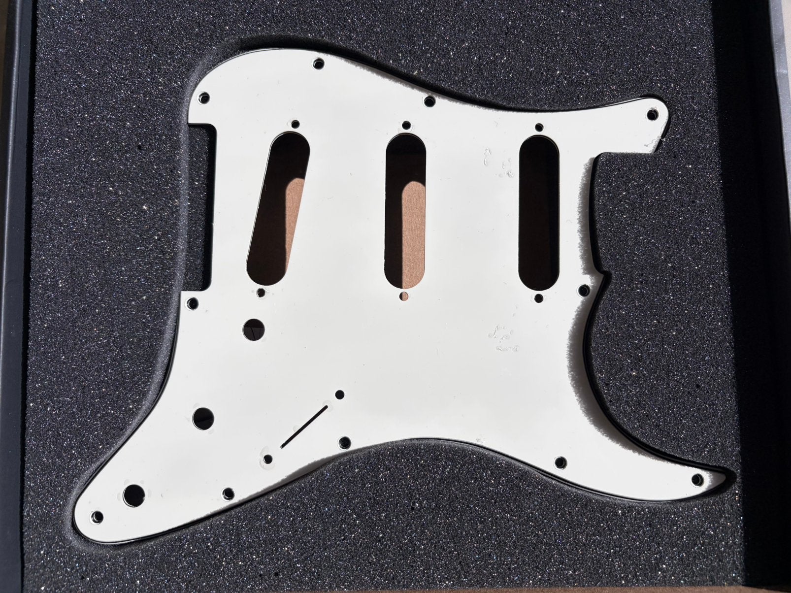 Fender stratocaster pickguard white, Enlèvement ou Envoi, Neuf