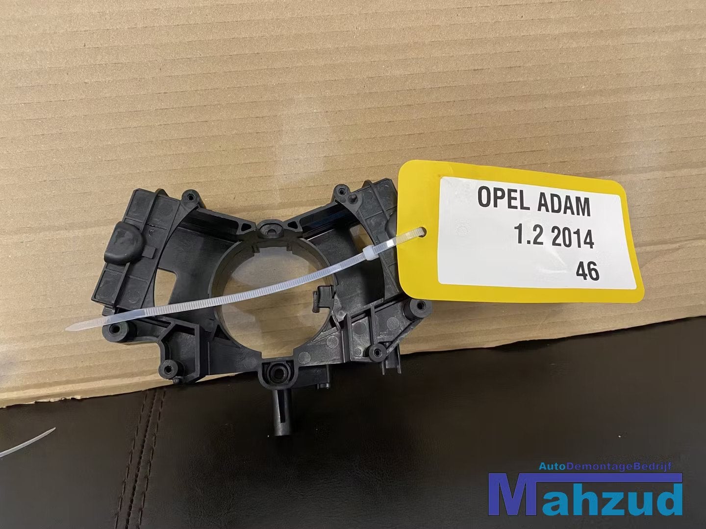 OPEL ADAM CORSA E Stuurkolom schakelaar houder 2012-2019, Opel Automobile GmbH, Opel, Bahnhofsplatz 1
65423  Russelsheim am Main, DE