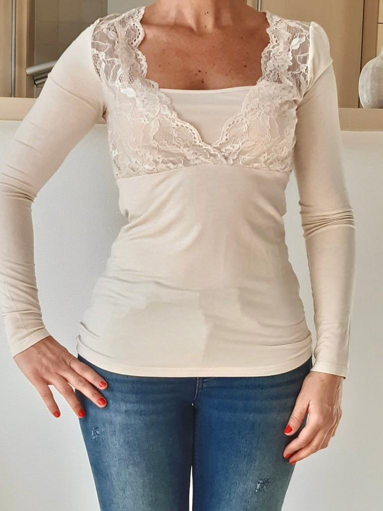 Mooie lichtroze blouse met kant, Kleding | Dames, Blouses en Tunieken, Ophalen of Verzenden, Gedragen, Maat 36 (S)