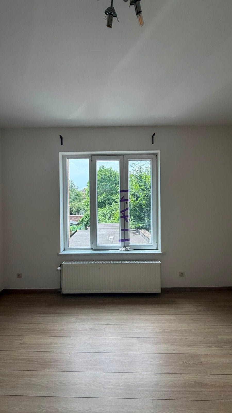 appartement completement rénové 1200 euros, Immo, Appartementen en Studio's te huur, Brussel