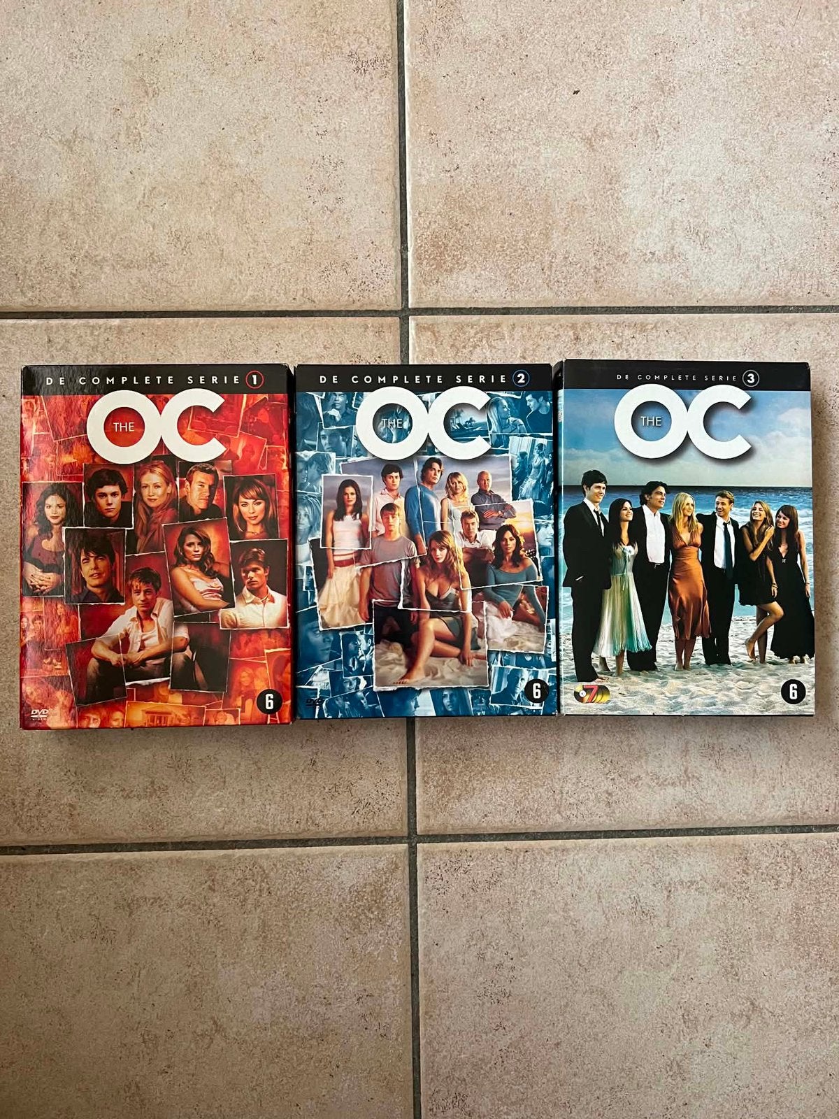 DVD de la saison 1, 2 et 3 de The O.C., À partir de 6 ans, Enlèvement ou Envoi, Comme neuf