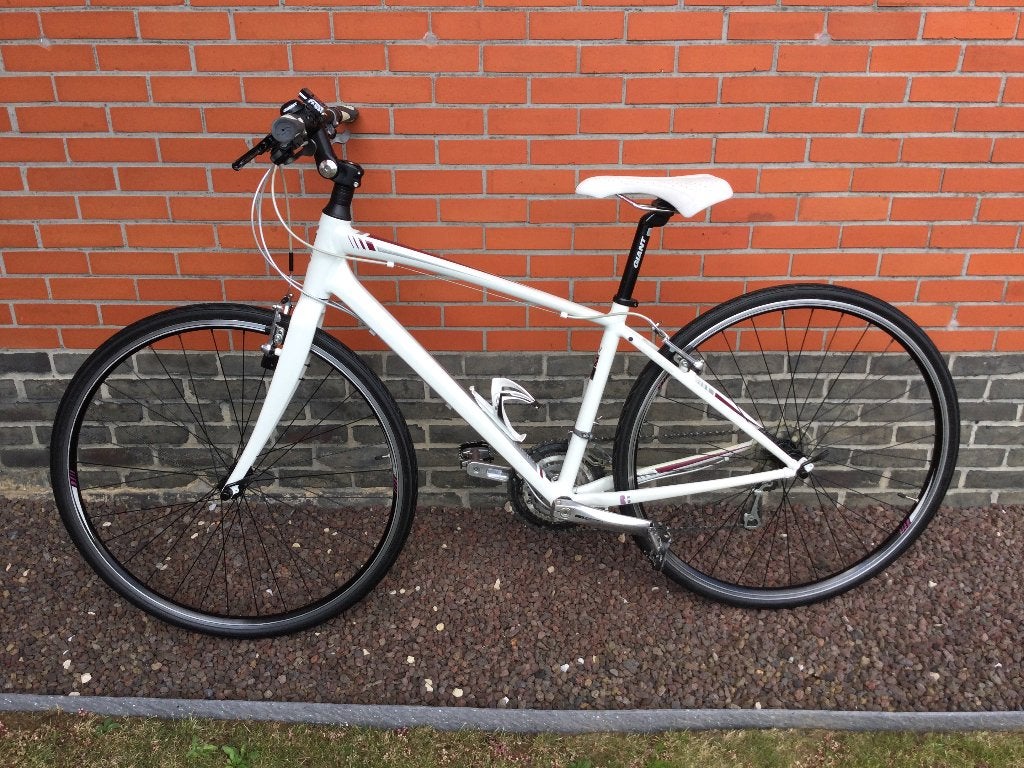 GIANT LIV Escape RX2 dames fitnessbike, Fietsen en Brommers, Ophalen, 28 inch, Gebruikt, Velgrem