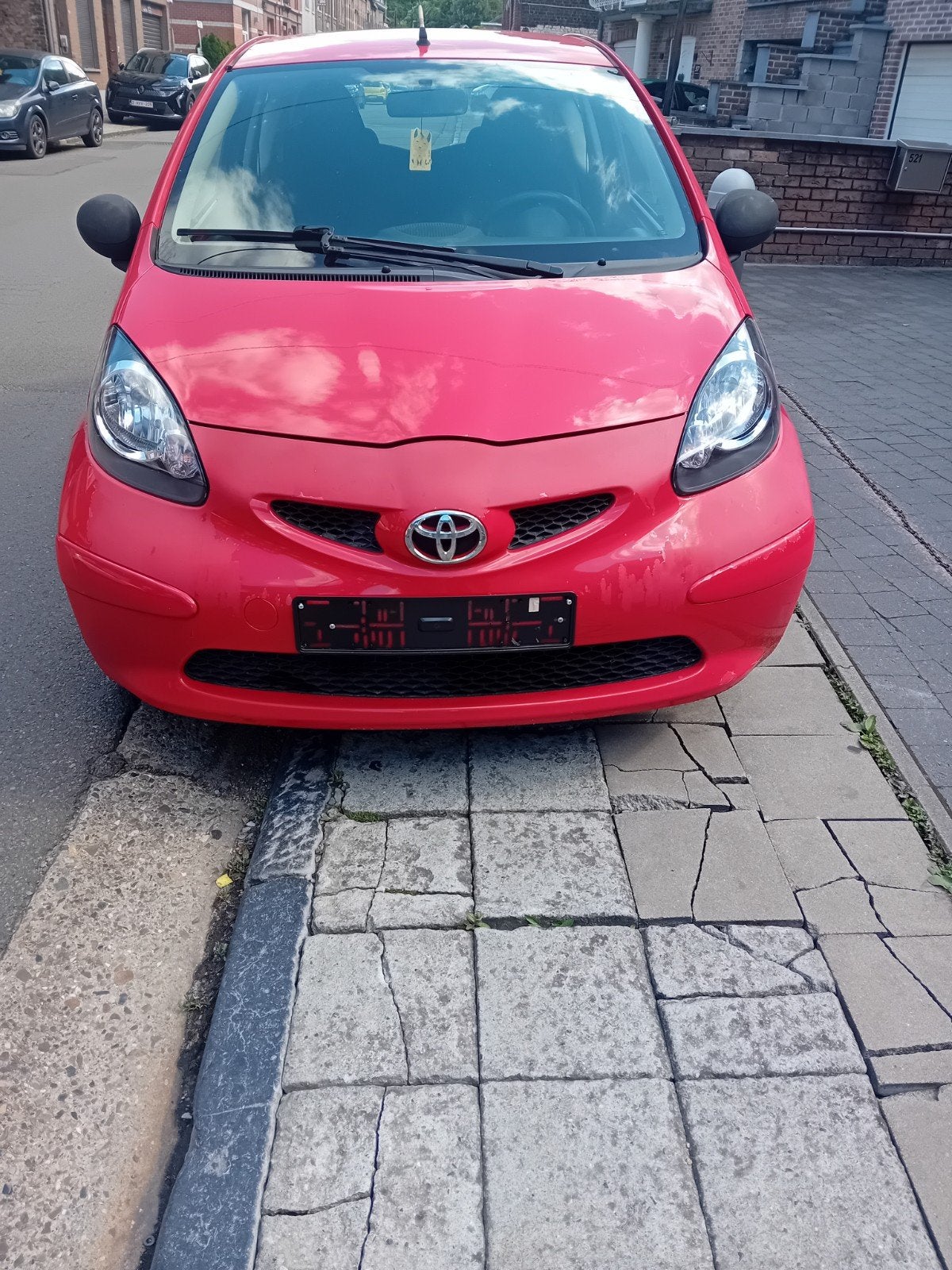 TAYOTA AYGO 10 ESSENCE MODELE 2009 DA RCD JA 160 M KM, Autos, Toyota, Rouge, Achat, Entreprise, Boîte manuelle