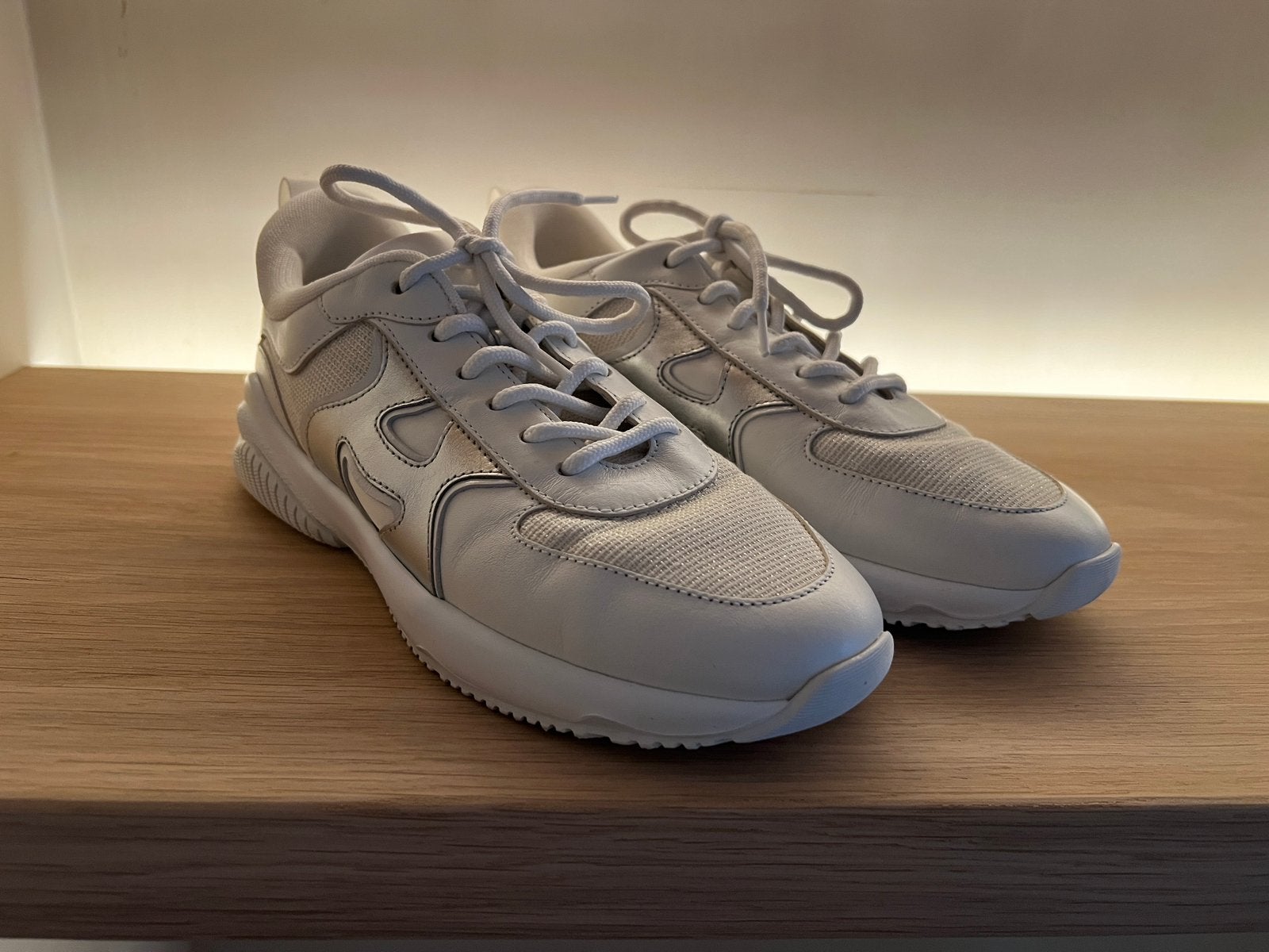 Hogan sneaker, Enlèvement ou Envoi, Comme neuf, Blanc