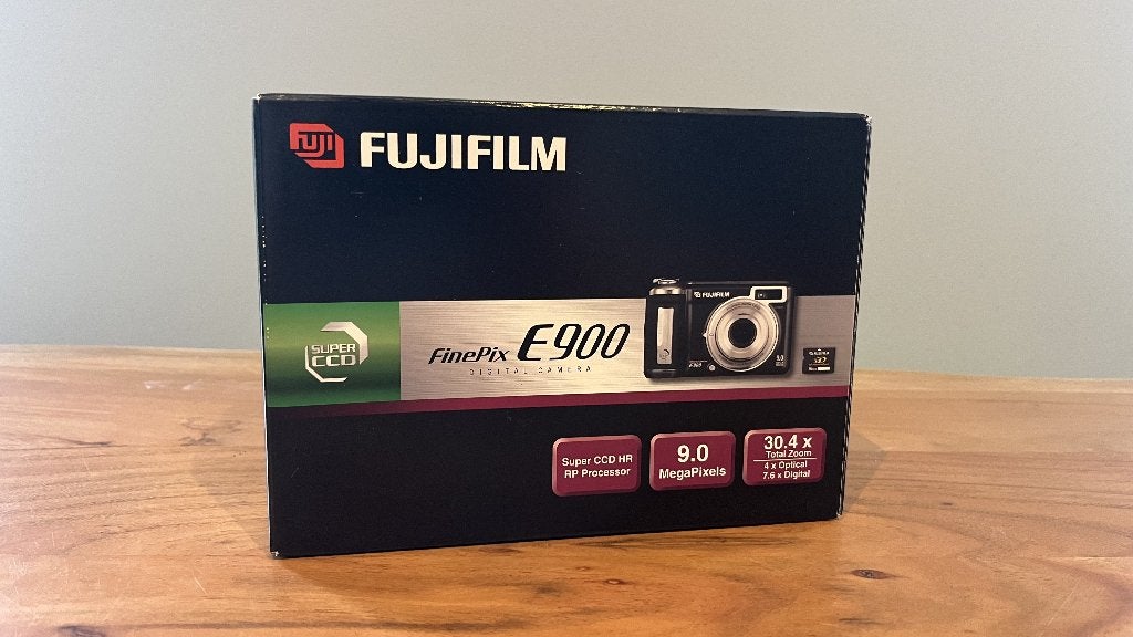 Fujifilm FinePix E900 digitale camera met doos, Ingebouwde flitser, Verzenden, Nieuw, Fujifilm
