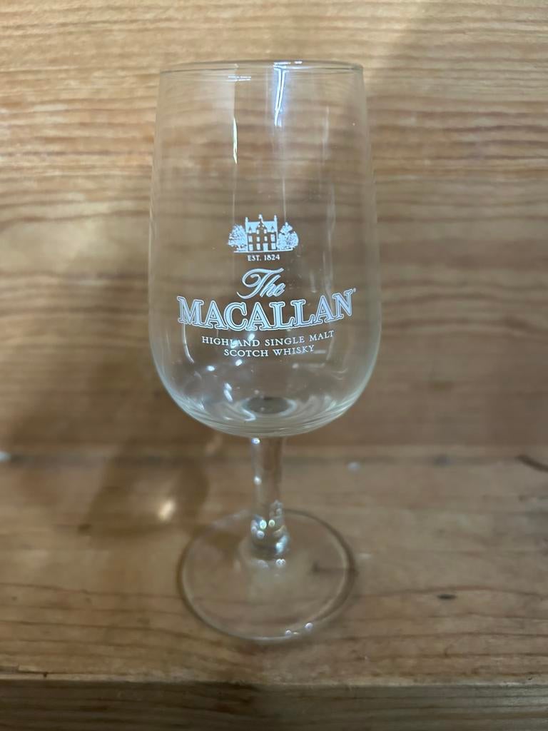 Macallan whisky glas, Verzamelen, Ophalen of Verzenden, Zo goed als nieuw, Borrel- of Shotglas