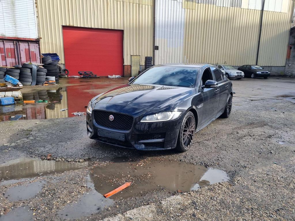 Jaguar XF XF 2.0 D R-Sport (automatique), Autos, Jaguar, Cuir, Achat, Noir, XF