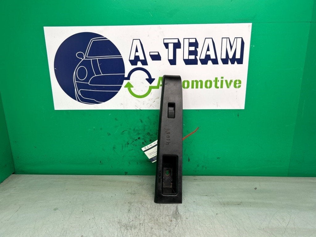 COMMUTATEUR VITRES ELECTRIQUES Mazda 5 (CR19), Hitdorfer Straße 73
51371  Leverkusen, DE, Mazda, Utilisé, Info@mazda.de