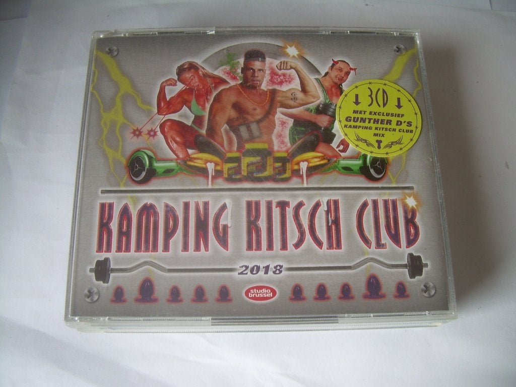 3 CD BOX - STUDIO BRUSSEL - Kamping Kitsch Club 2018, Boxset, Ophalen of Verzenden, Zo goed als nieuw, Dance en House