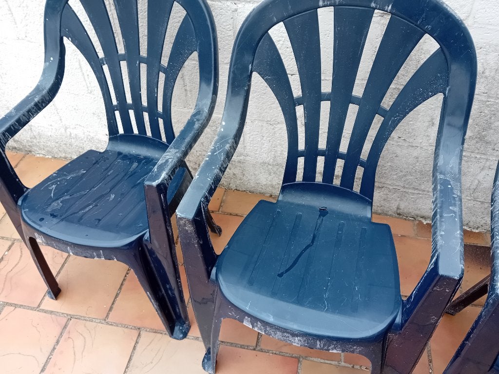 4 chaises de jardin a donner, Enlèvement, Utilisé, Plastique, Empilable