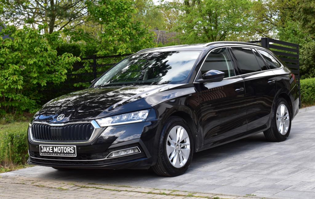 Octavia SW 1.0 TSI ** VIRTUAL COCKPIT ** CAMERA **, Voorwielaandrijving, Stof, Zwart, https://public.car-pass.be/vhr/f0f51a69-c46f-4e47-84b2-84ba6d7d7d1