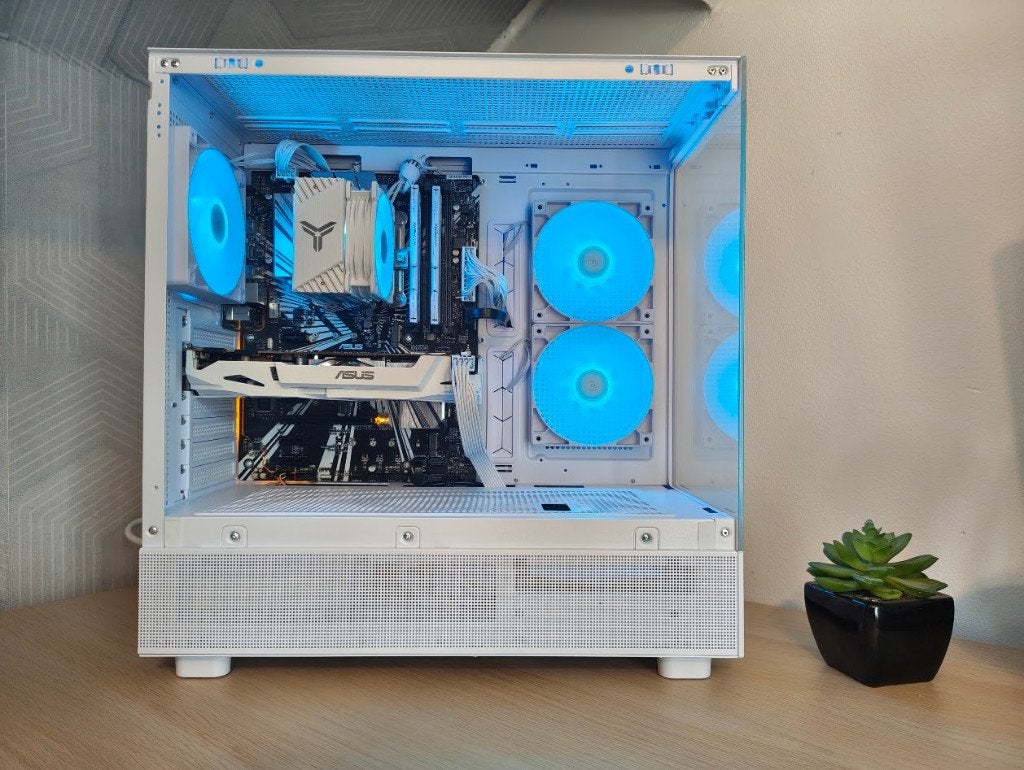 Budget Witte Gaming PC (Fortnite, CS2, LoL), Computers en Software, Ophalen, Gebruikt, 512 GB, Gaming