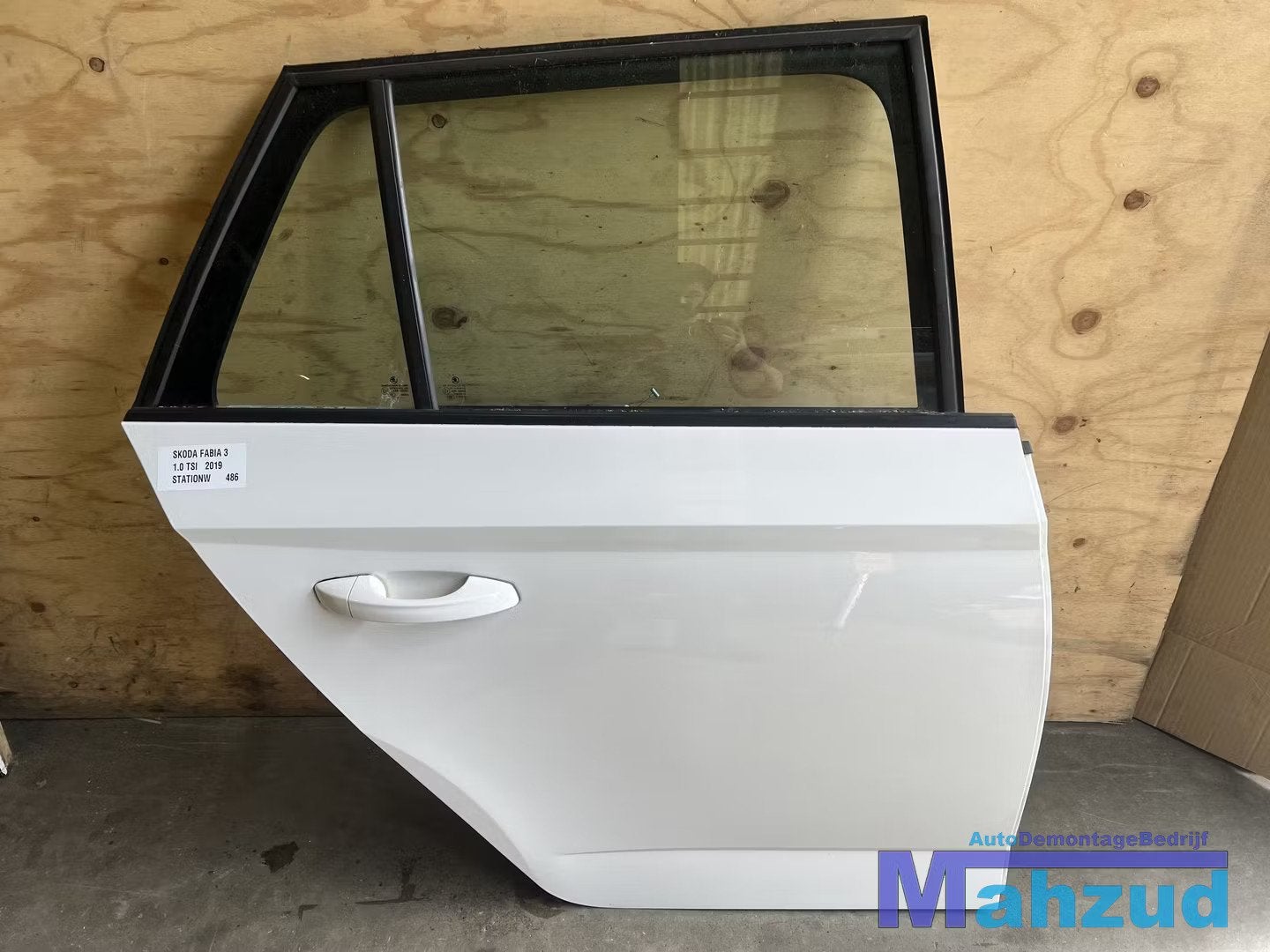 SKODA FABIA 3 Wit Station rechts achter deur 2014-2021, Auto-onderdelen, Deur, Achter, Tr. Vaclava Klementa 869
293 01  Mlada Boleslav, CZ