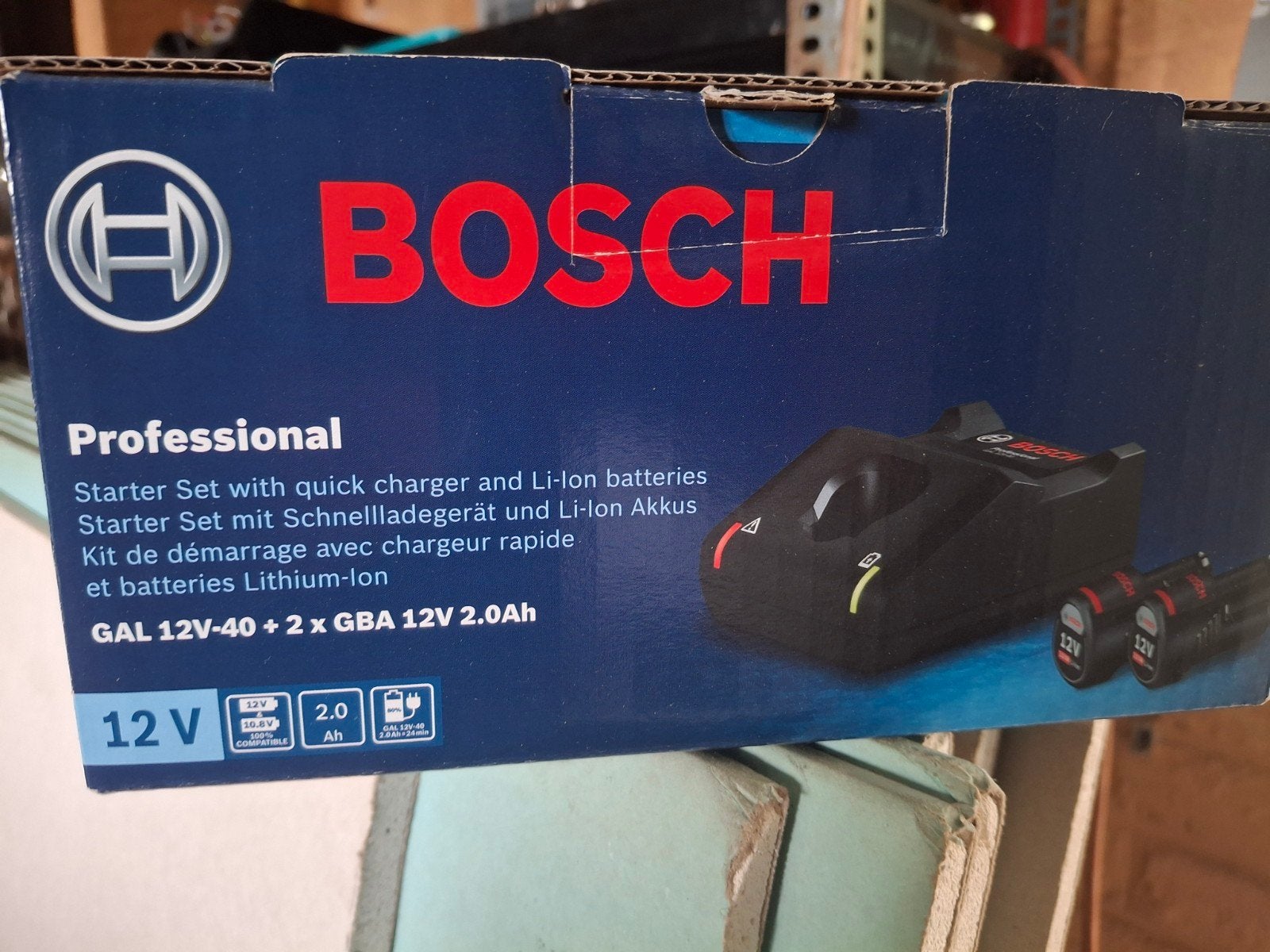 Nouvelle batterie avec chargeur bosch, Bricolage & Construction