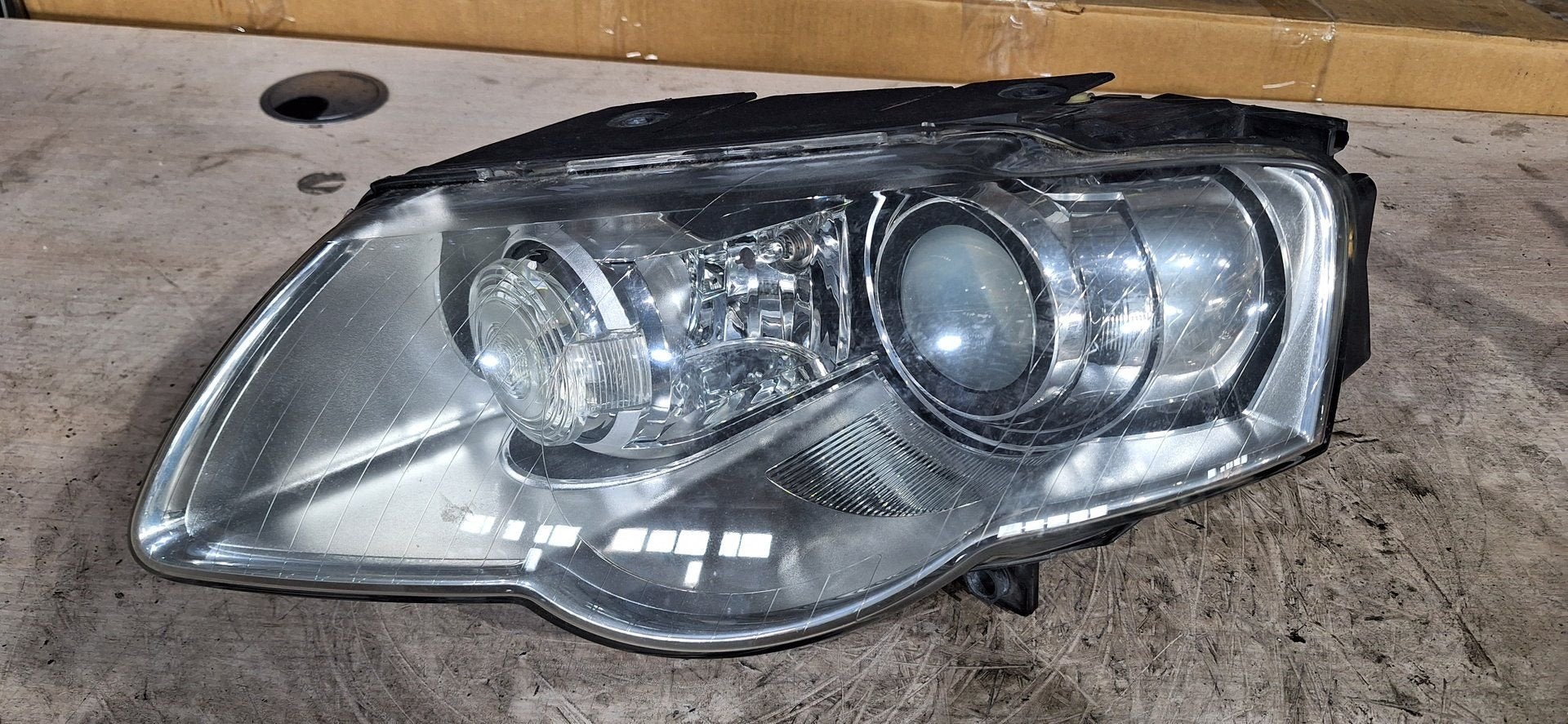 Volkswagen PASSAT B6 Koplamp compleet, Volkswagen, -, Utilisé, -
