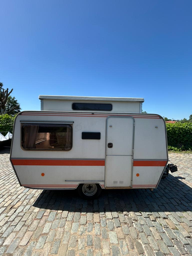 Caravan Rapido Golf onder 750kg | Vintage Caravan, Caravans en Kamperen, Caravans, 2 aparte bedden, Koelkast, Tot en met 3, 500 - 750 kg