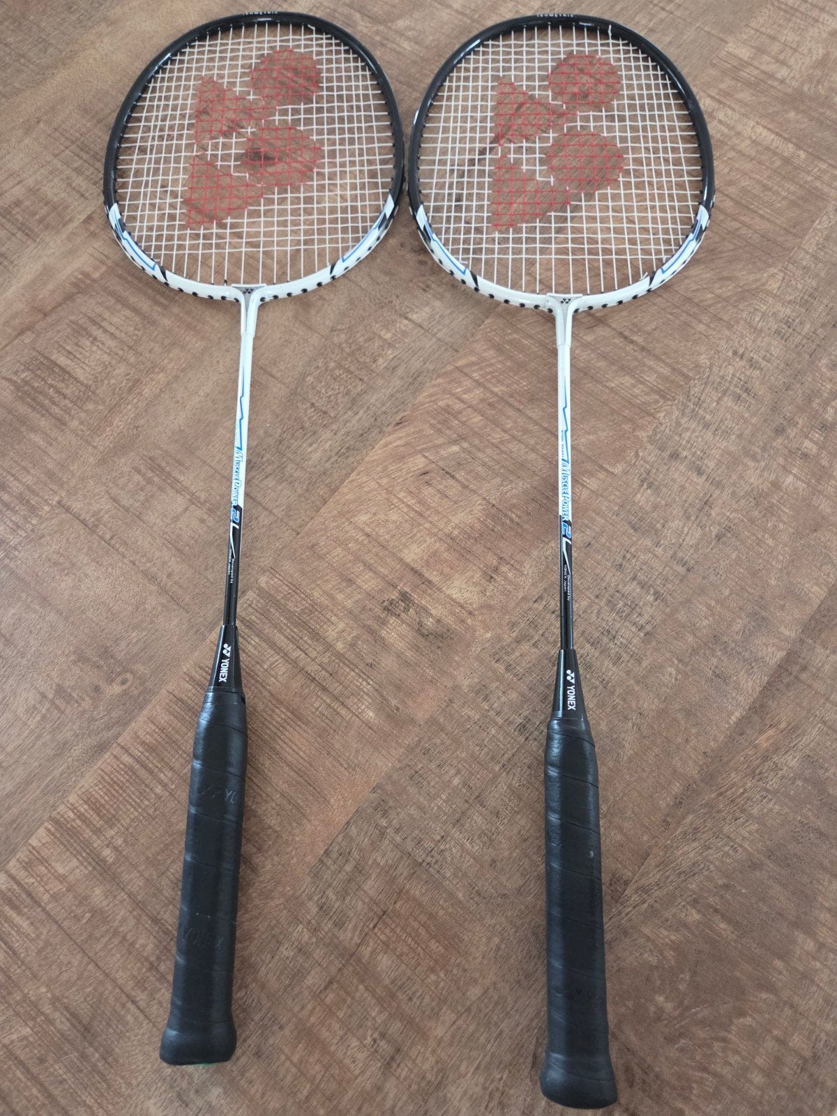 2 x Yonex Muscle Power 2 badmintonraketten, Sport en Fitness, Ophalen