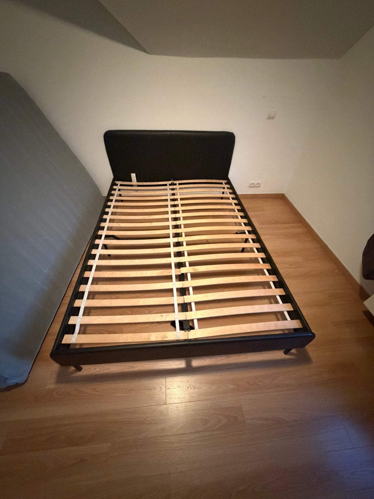 Vente de matelas et lit, Maison & Meubles, Chambre à coucher | Lits, Comme neuf, Enlèvement