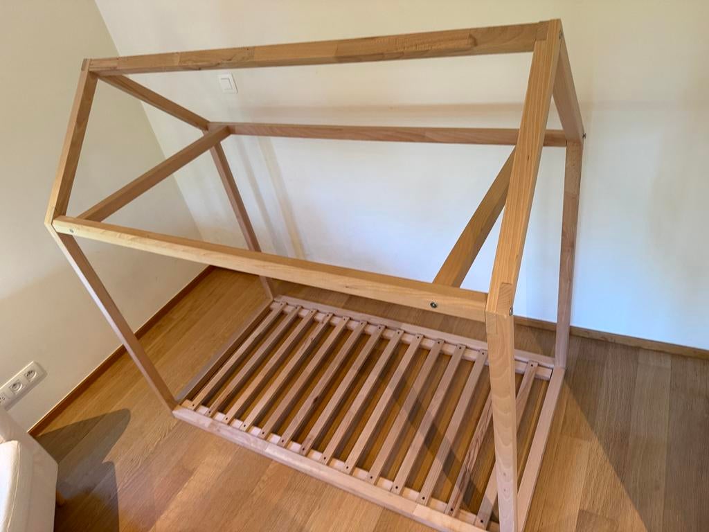 Lit Cabane enfant 148x78cm+sommier, 70 à 85 cm, Sommier à lattes, Enlèvement, Utilisé