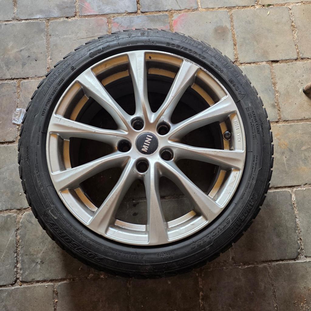 4 jantes borbet 17"+ pneus neige . 205 50 17 bmw mercedes, Enlèvement, 17 pouces, Pneu(s)