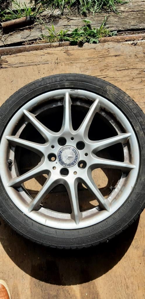 4 roues pour Mercedes, Enlèvement