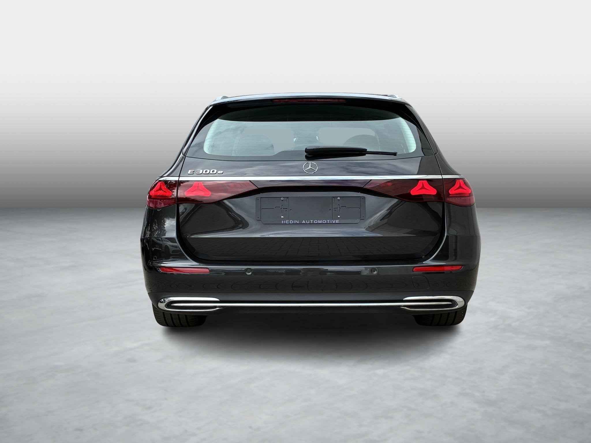 Mercedes-Benz E-klasse 300 e Break Luxury Line | Distronic |, Auto's, Automaat, Gebruikt, Zwart, 4 cilinders