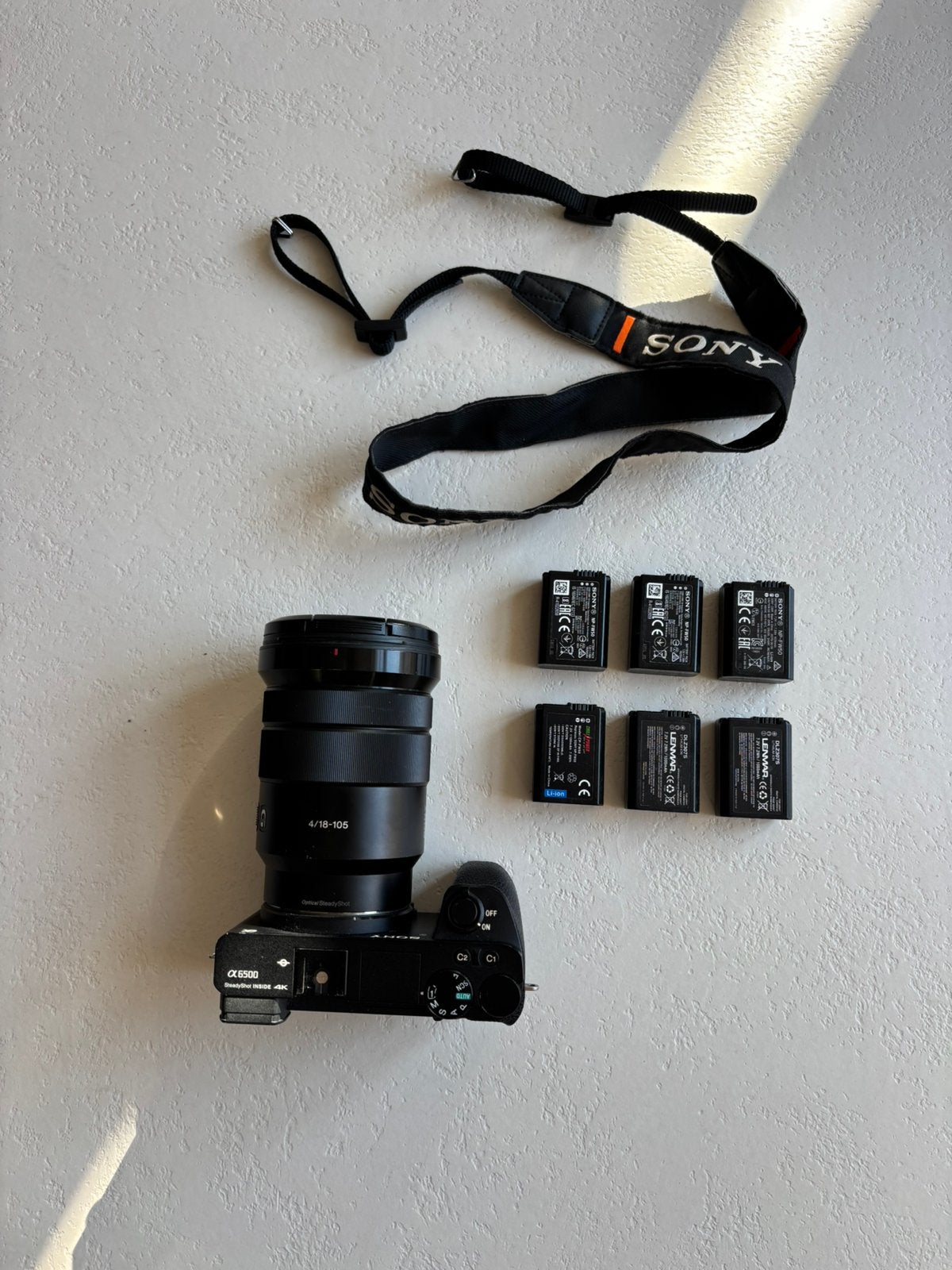 Sony A6500 + Sony 18-105mm F4 G OSS (video kit), Stabilisation d'image, Pare-soleil, Comme neuf, Enlèvement