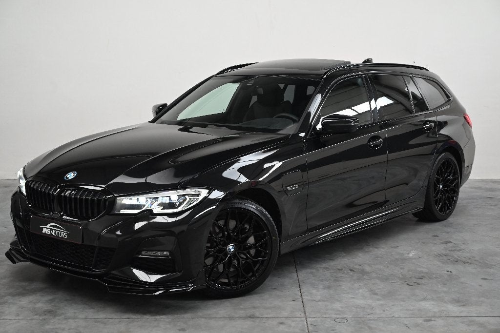 BMW 330e M-pack | Laserlights|Head-Up Display|Panorama, Achat, Euro 6, Entreprise, Entretenue par le concessionnaire