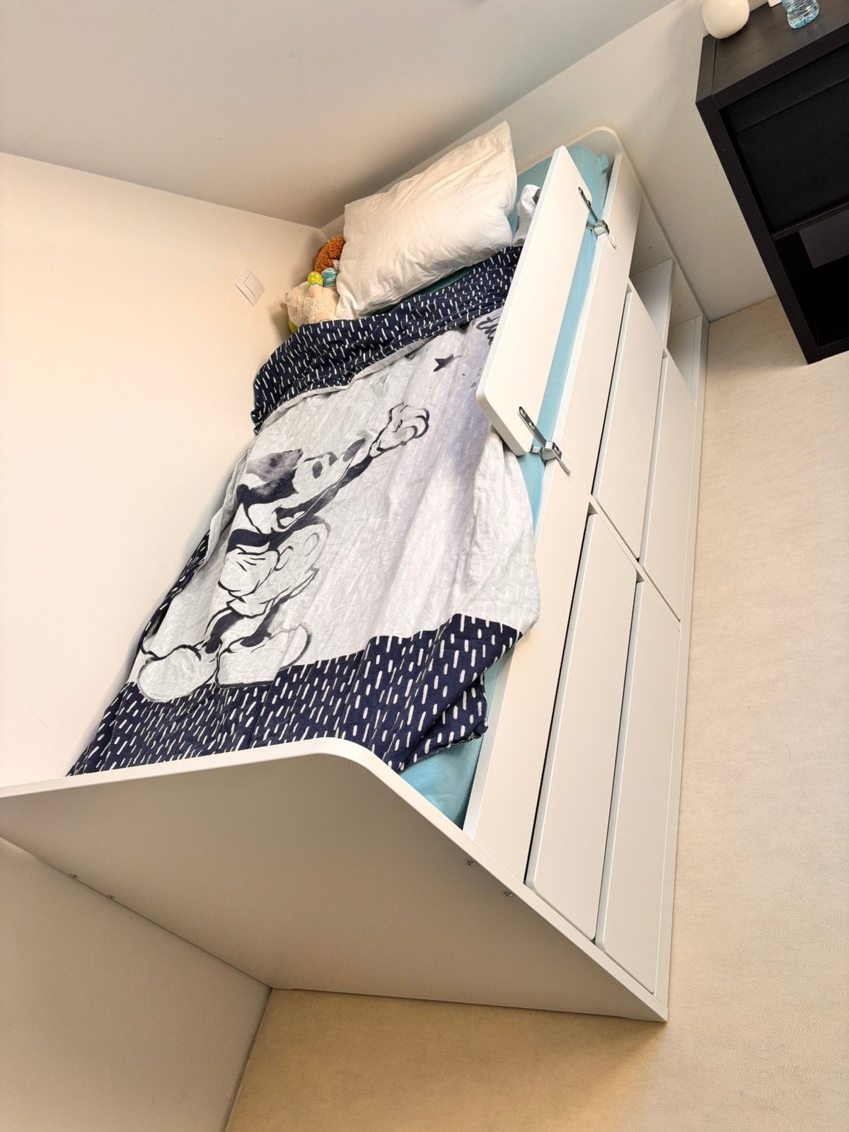 Ikea släkt bed + zijsteun + matras en matrasovertrekken, Ophalen, 90 cm, Eenpersoons, Wit