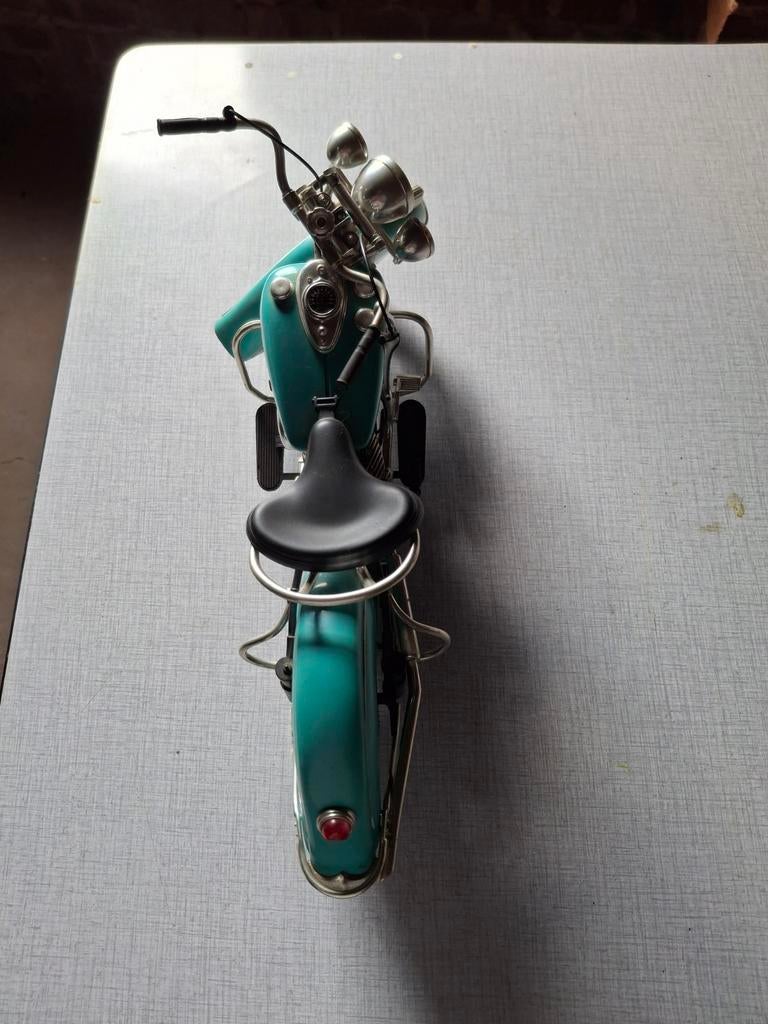 Model moto, Enlèvement