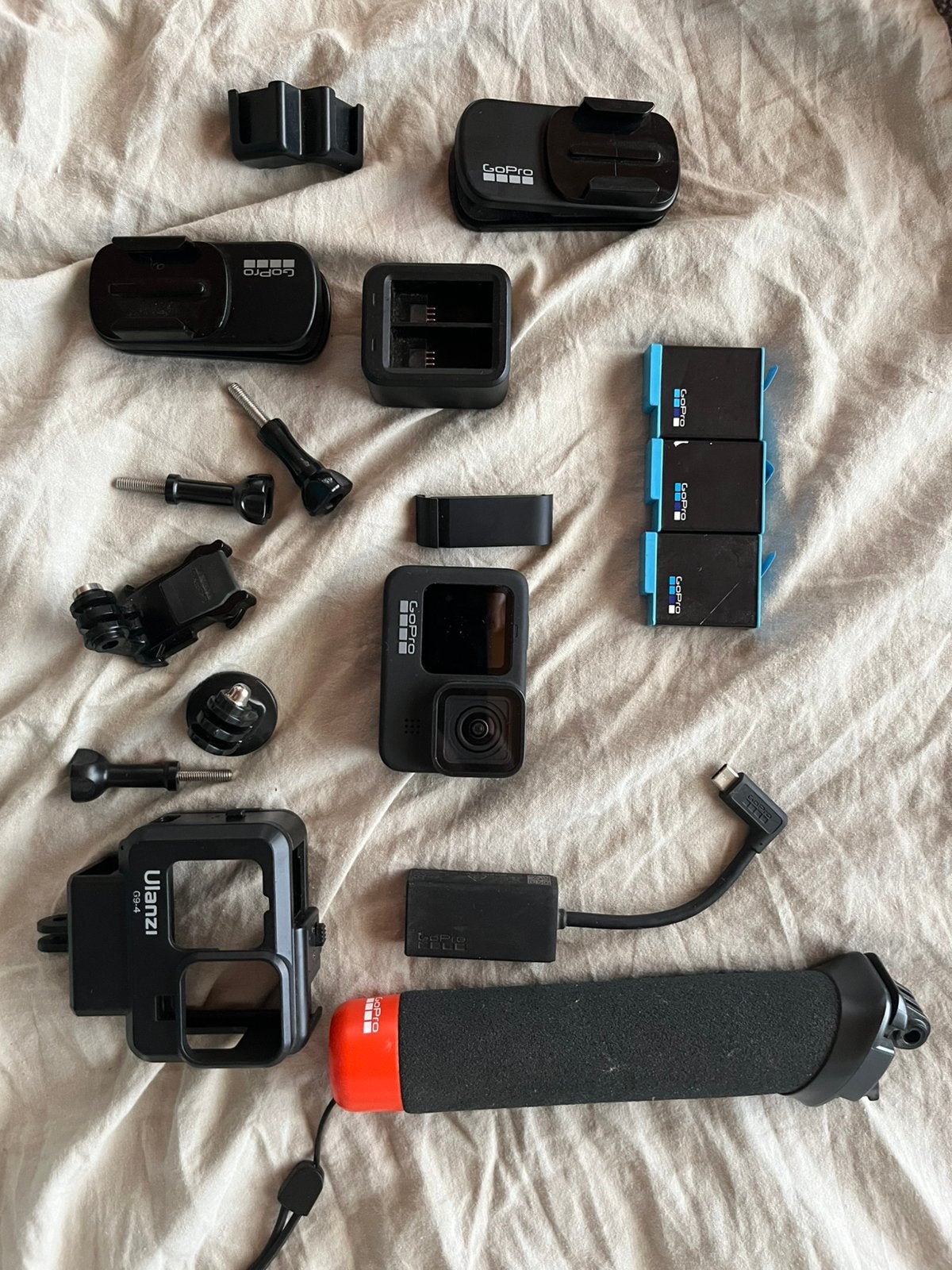 Gopro Hero 9 + full accessoires - comme neuf, Audio, Tv en Foto, Actiecamera's, Ophalen of Verzenden, Zo goed als nieuw, GoPro