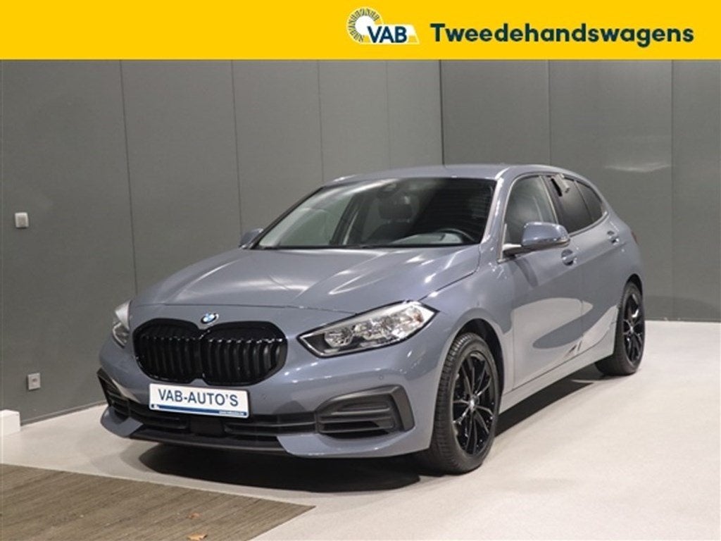 BMW 118   i opf, Automaat, Electronic Stability Program (ESP), 1 Reeks, Bedrijf