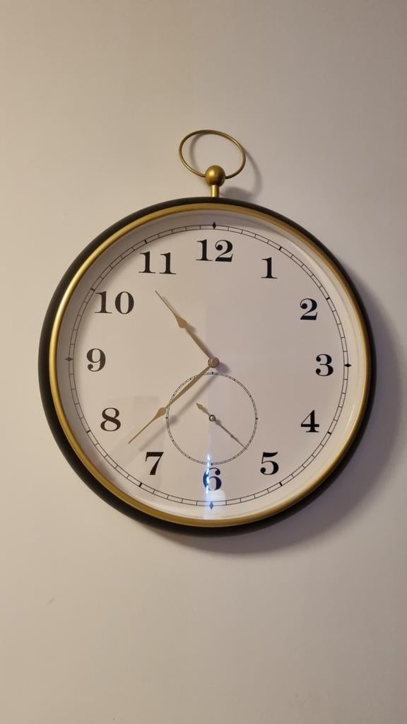 Horloge murale Ikea Kuttersmyke 46 cm de diamètre, Enlèvement, Horloge murale