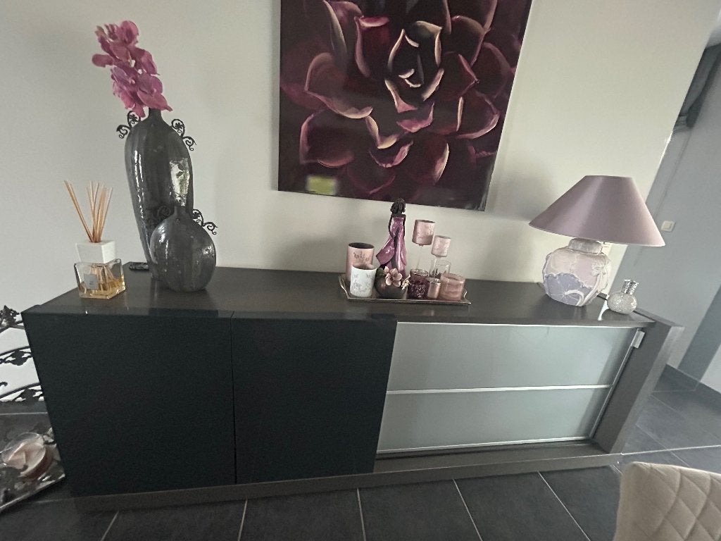 Dressoir et vaisselier, Enlèvement