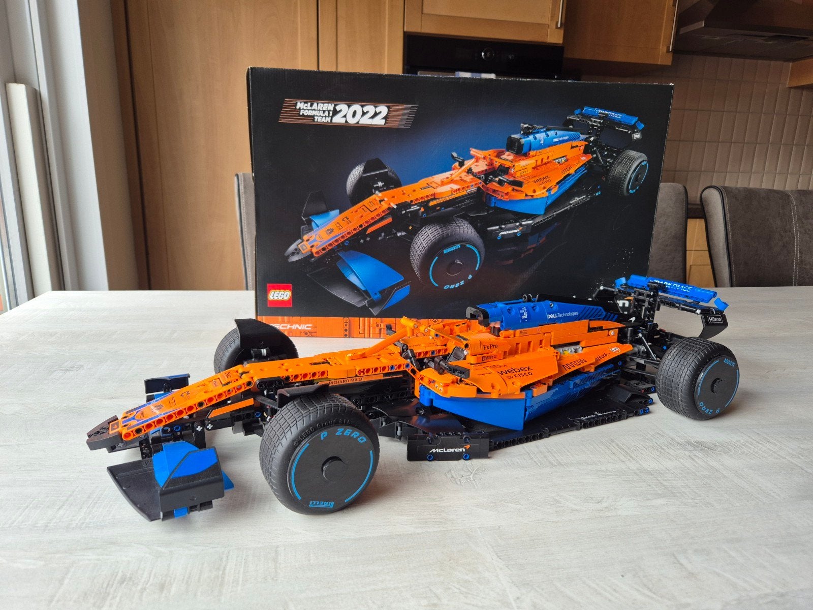 Lego technic F1 McLaren, Enlèvement