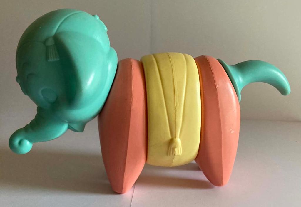 Éléphant vintage Tupperware, Enlèvement