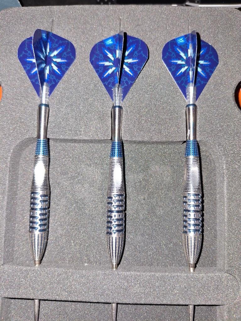 target phil taylor gx2 - 26gr, Sport en Fitness, Darts, Ophalen, Zo goed als nieuw, Pijlen