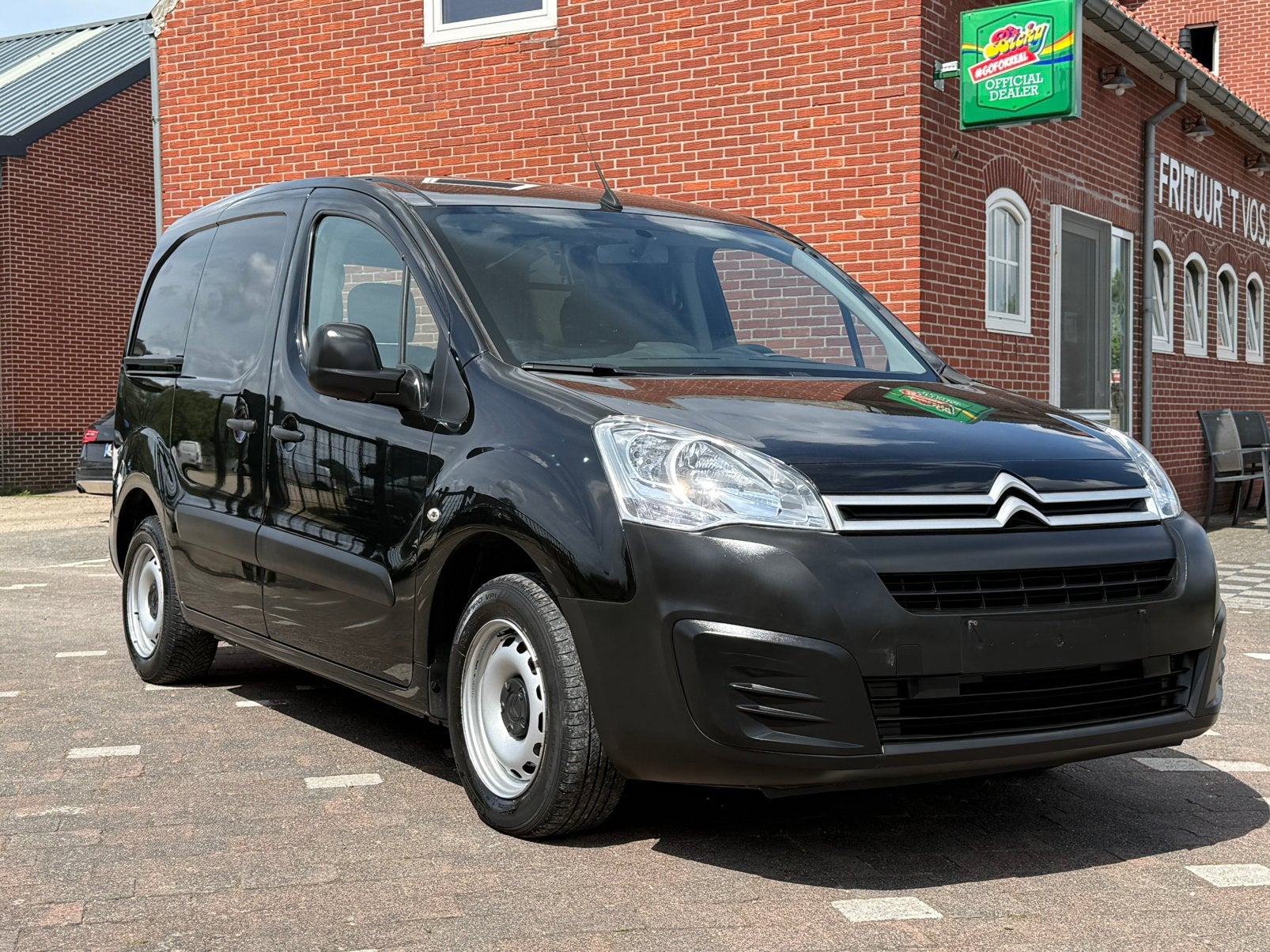 Citroen Berlingo 1.6ehdi bj 2018 km 74.000 gekeurd vvk, Autos, Euro 6, Entreprise, Boîte manuelle, Noir