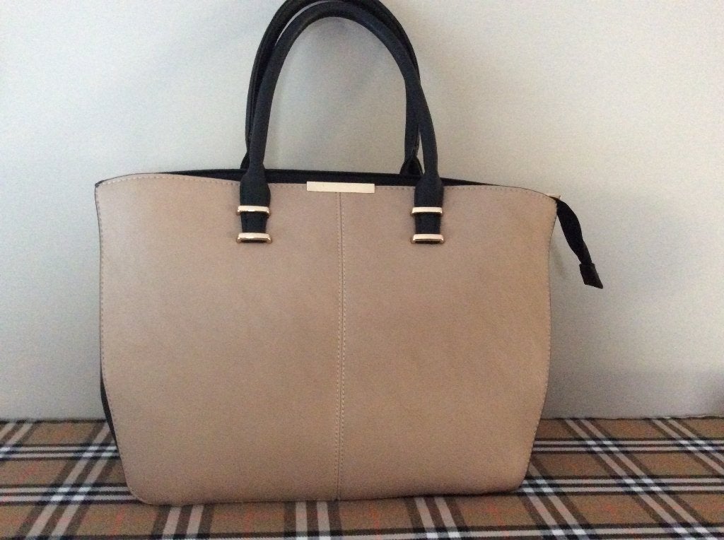 Handtas Nieuw (40 x 27 cm), Handtassen en Accessoires, Tassen | Damestassen, Ophalen, Nieuw, Handtas