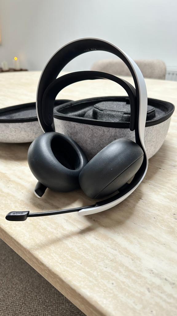 PlayStation Pulse Elite Wireless Headset + charging stand, Computers en Software, Headsets, Zo goed als nieuw, Ophalen