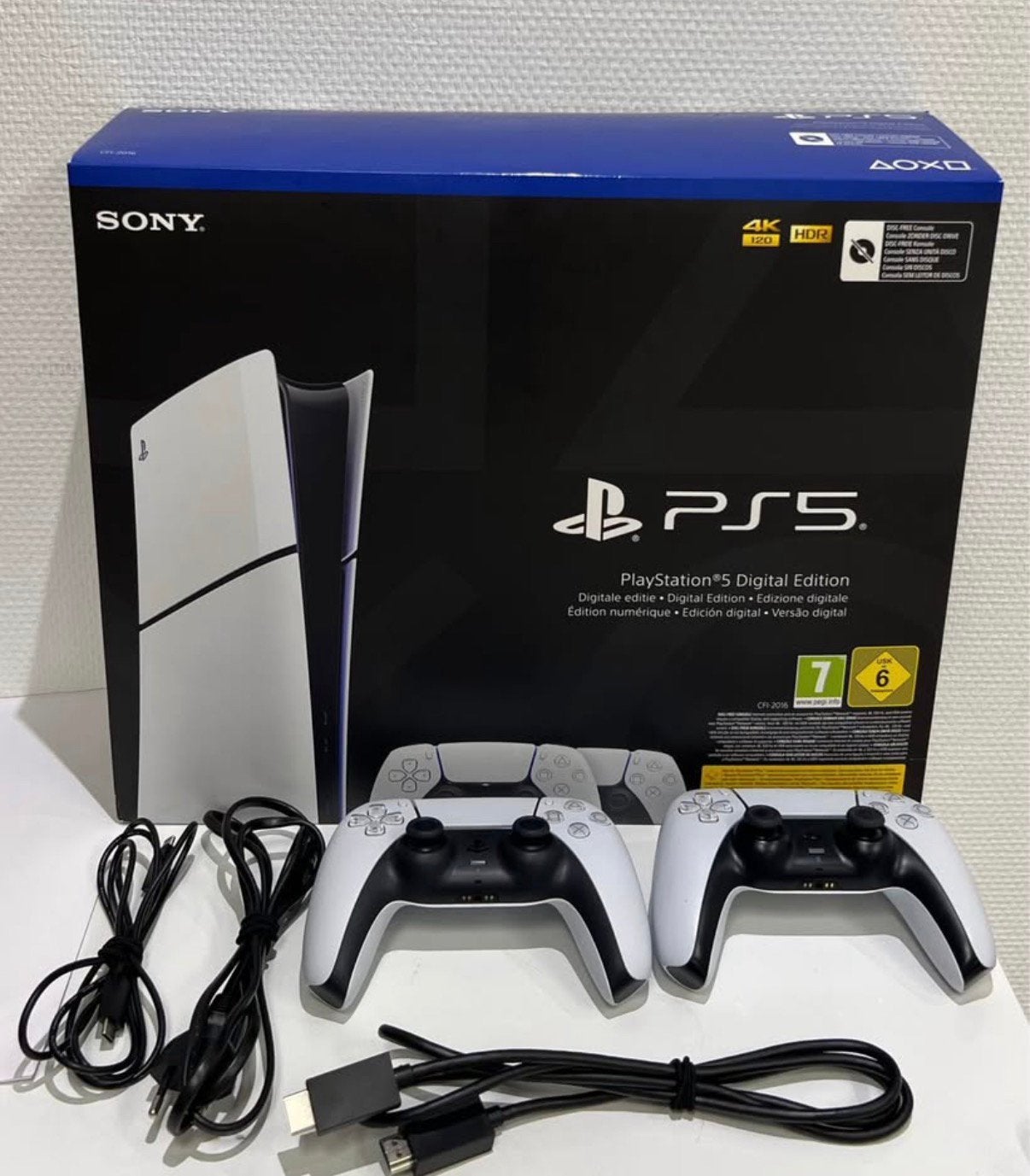PlayStation 5 Slim Disc Edition + Extra’s– Zo goed als nieuw, Games en Spelcomputers, Ophalen of Verzenden, Zo goed als nieuw