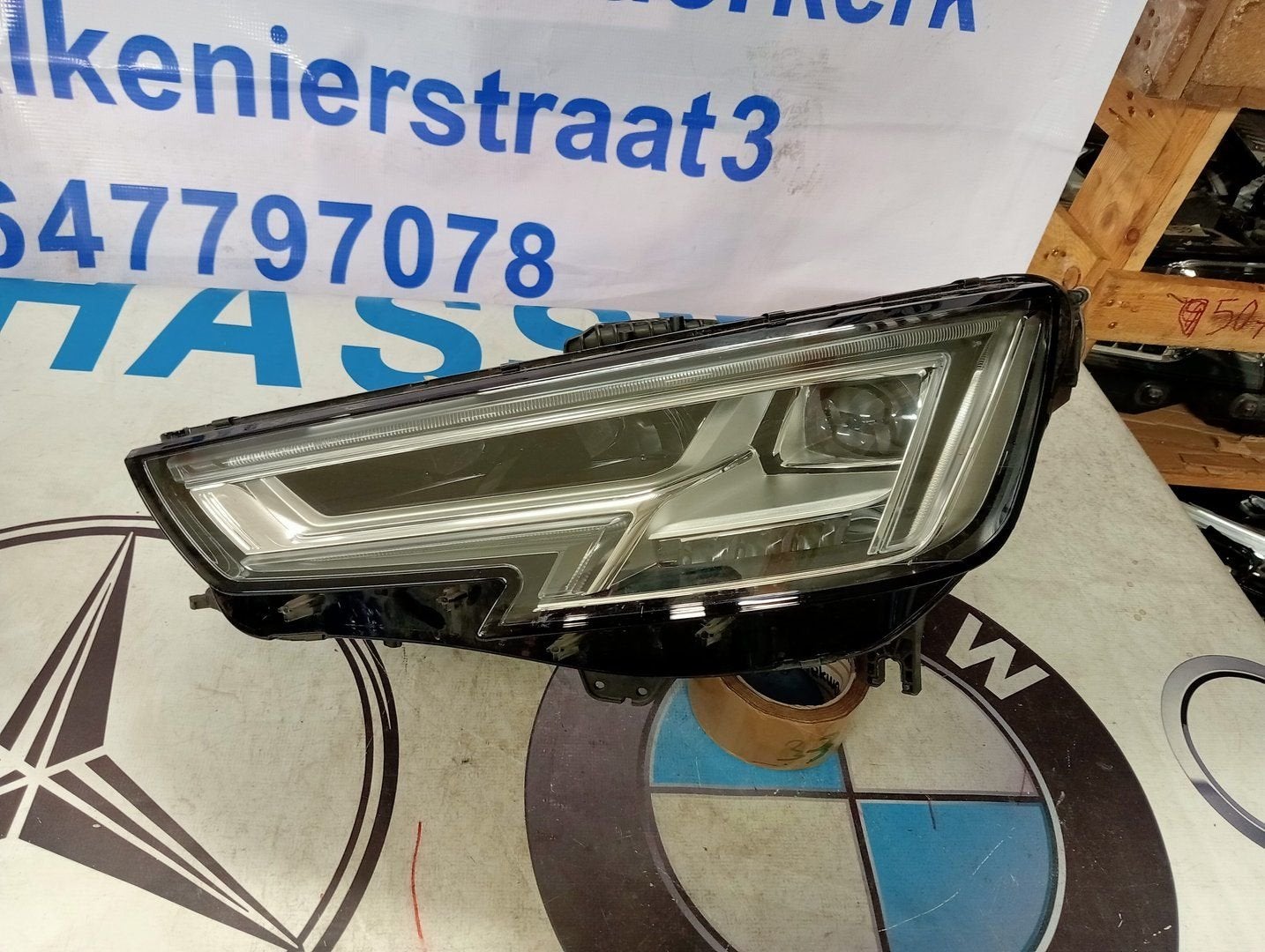 Audi A4 8W0941033 Koplamp links, -, Audi, Utilisé, -