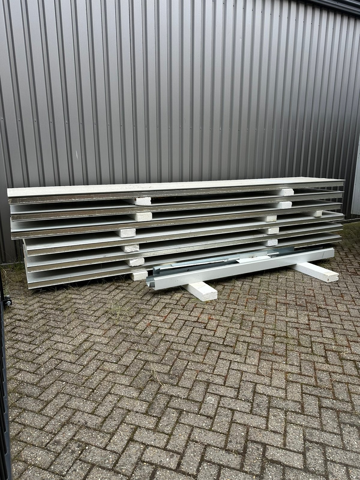Sandwichpanelen 100 mm dik, Bricolage & Construction, Plaques & Panneaux, Enlèvement, Neuf