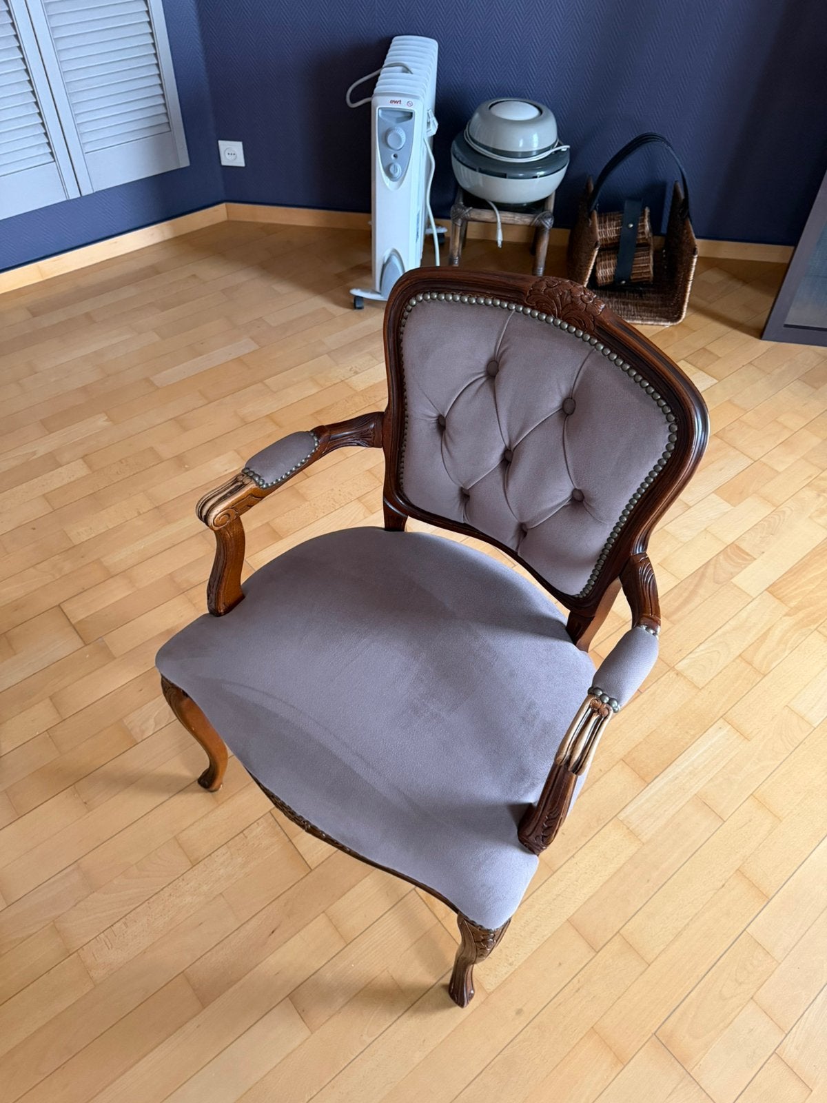 Ensemble de 2 fauteuils de style Louis XV, Enlèvement